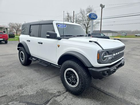 Used 2023 Ford Bronco Badlands w/ Sasquatch Package image 4