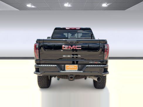Used 2025 GMC Sierra 2500 AT4X AWD/4WD image 10