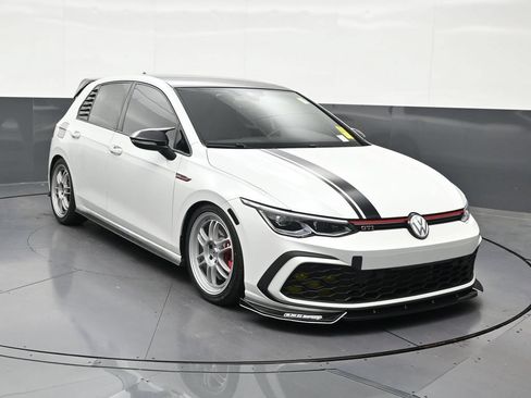 Used 2024 Volkswagen GTI SE FWD image 7