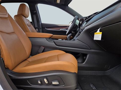 New 2026 Cadillac XT5 Premium Luxury w/ Driver Assist Package image 14