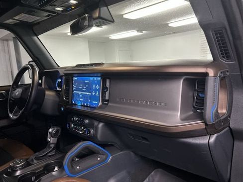 Used 2022 Ford Bronco Outer Banks w/ Sasquatch Package AWD/4WD image 27