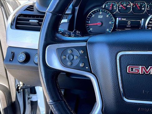 Used 2018 GMC Yukon SLT w/ Open Road Package image 11