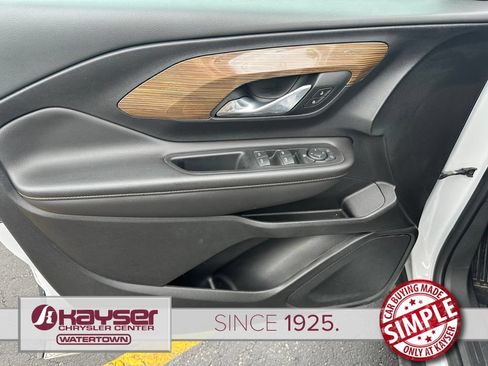 Used 2020 GMC Terrain SLE w/ Driver Convenience Package AWD/4WD image 8