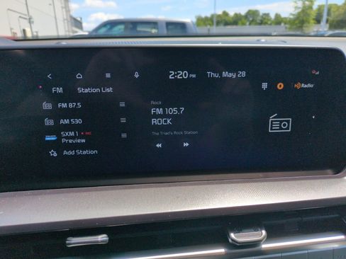 Used 2025 Kia Telluride LX FWD image 19