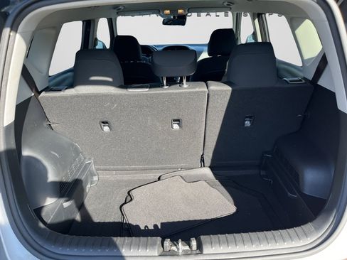 Used 2025 Kia Soul LX w/ LX Technology Package FWD image 10