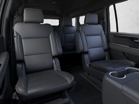 New 2026 Chevrolet Suburban Premier image 17