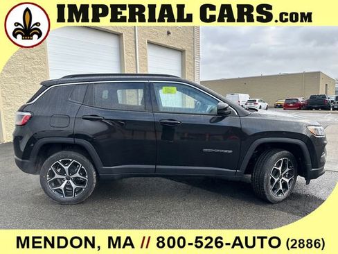 New 2026 Jeep Compass Limited w/ Sun, Sound & Navigation Group AWD/4WD image 15