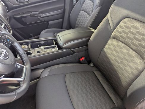 Certified 2024 Nissan Pathfinder SV w/ Lighting Package (N92) image 18