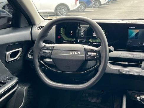 Certified 2025 Kia K4 FWD image 13