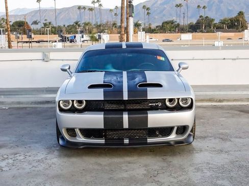 Used 2019 Dodge Challenger SRT Hellcat image 3