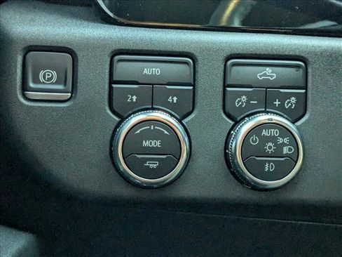 Used 2023 GMC Sierra 1500 Elevation image 17