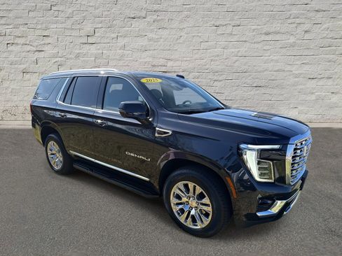 Used 2025 GMC Yukon Denali image 3
