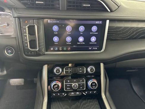 Used 2021 GMC Yukon Denali w/ Denali Premium Package image 20