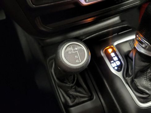 Used 2021 Jeep Wrangler Unlimited Sport AWD/4WD image 35