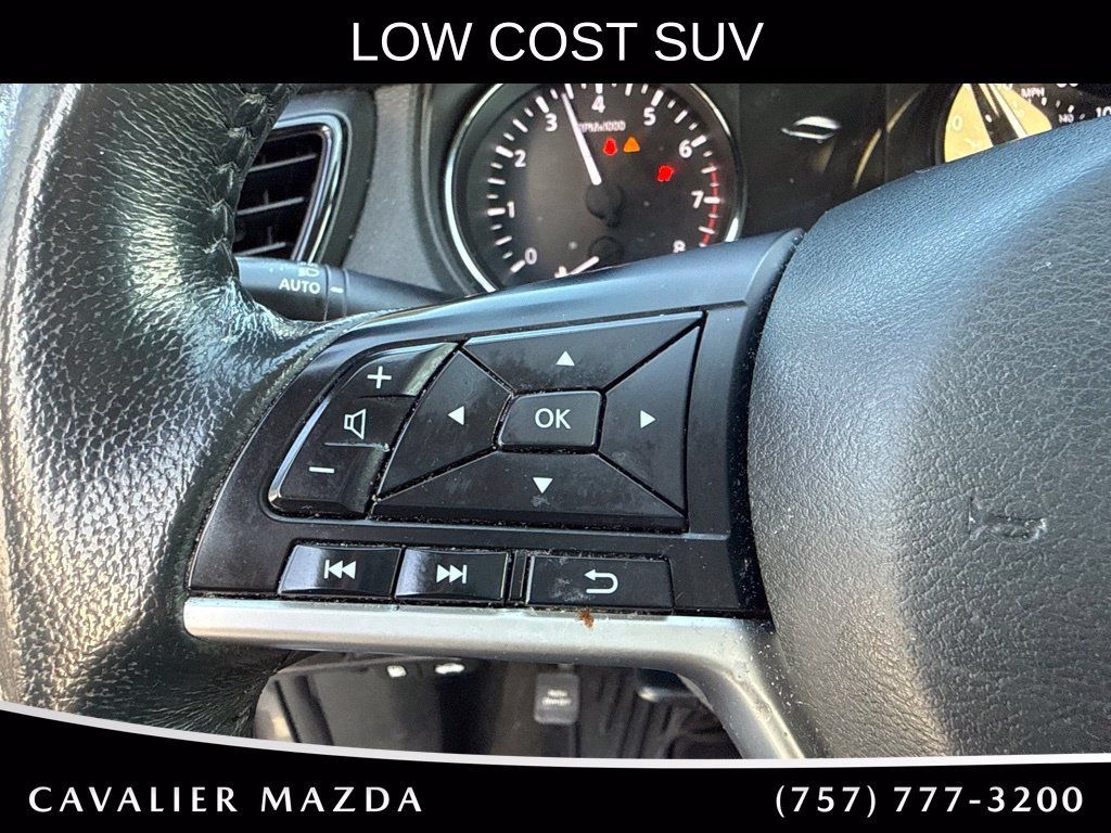 Used 2017 Nissan Rogue SV w/ Midnight Edition Package FWD image 14