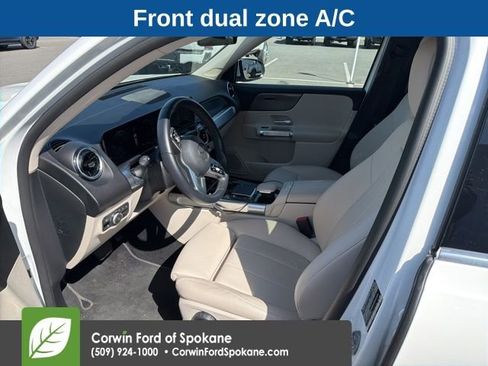Used 2022 Mercedes-Benz GLB 250 4MATIC image 2