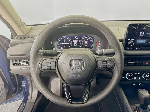 Used 2025 Honda Accord SE image 12