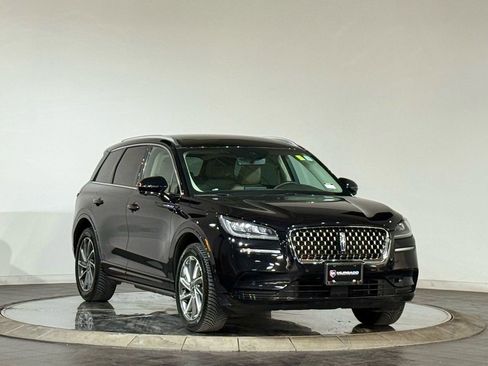 Used 2022 Lincoln Corsair Grand Touring image 2