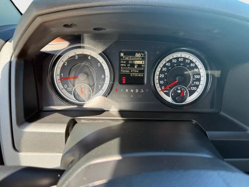 Used 2018 RAM 1500 Express AWD/4WD image 10