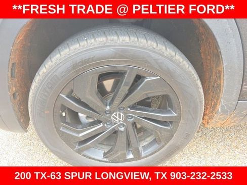 Used 2023 Volkswagen Atlas SE w/ Black Wheel Package FWD image 4