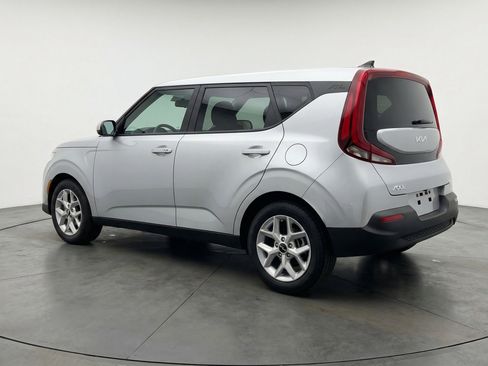 Used 2025 Kia Soul LX w/ LX Technology Package image 6