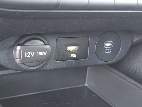 Used 2026 Hyundai Elantra SE FWD image 4