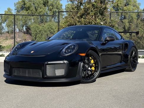 Certified 2018 Porsche 911 GT2 RS image 1