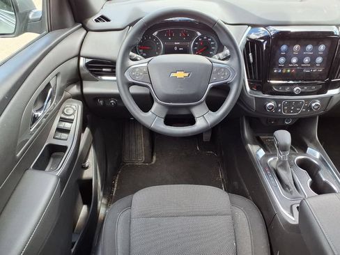 Used 2023 Chevrolet Traverse LT AWD/4WD image 17