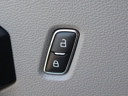 Used 2020 Ford F250 XL w/ Power Equipment Group image 22