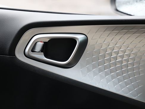 Used 2025 Kia Soul S FWD image 43