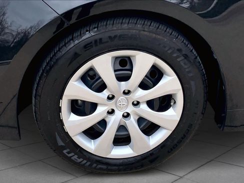 Used 2020 Toyota Corolla LE image 11