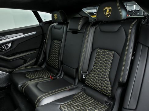 Used 2019 Lamborghini Urus image 25