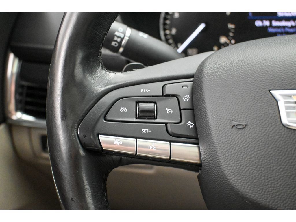 Used 2020 Cadillac XT4 Luxury w/ Cold Weather Package AWD/4WD image 38