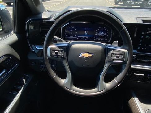 Used 2023 Chevrolet Silverado 1500 LTZ AWD/4WD image 25
