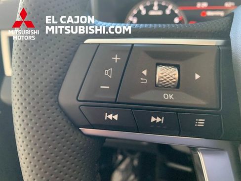 New 2026 Mitsubishi Outlander SE image 18