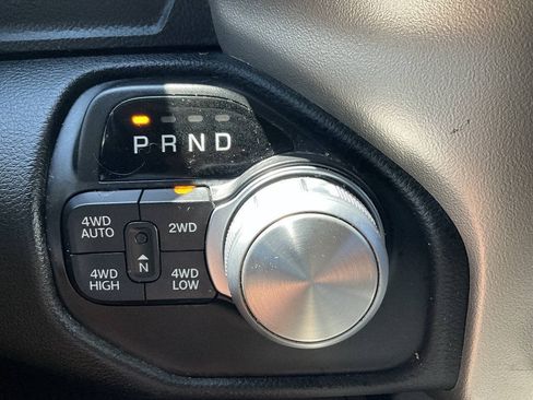 Used 2019 RAM 1500 Laramie AWD/4WD image 22