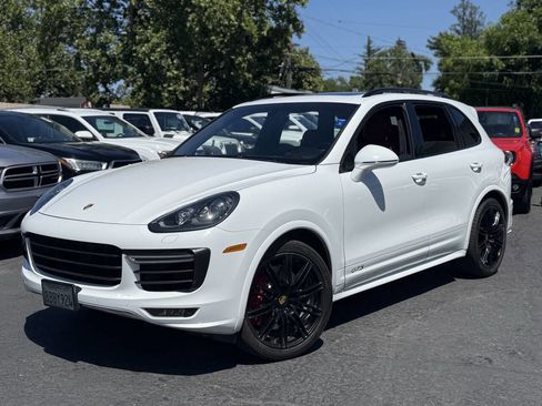 Used 2018 Porsche Cayenne GTS AWD/4WD image 1