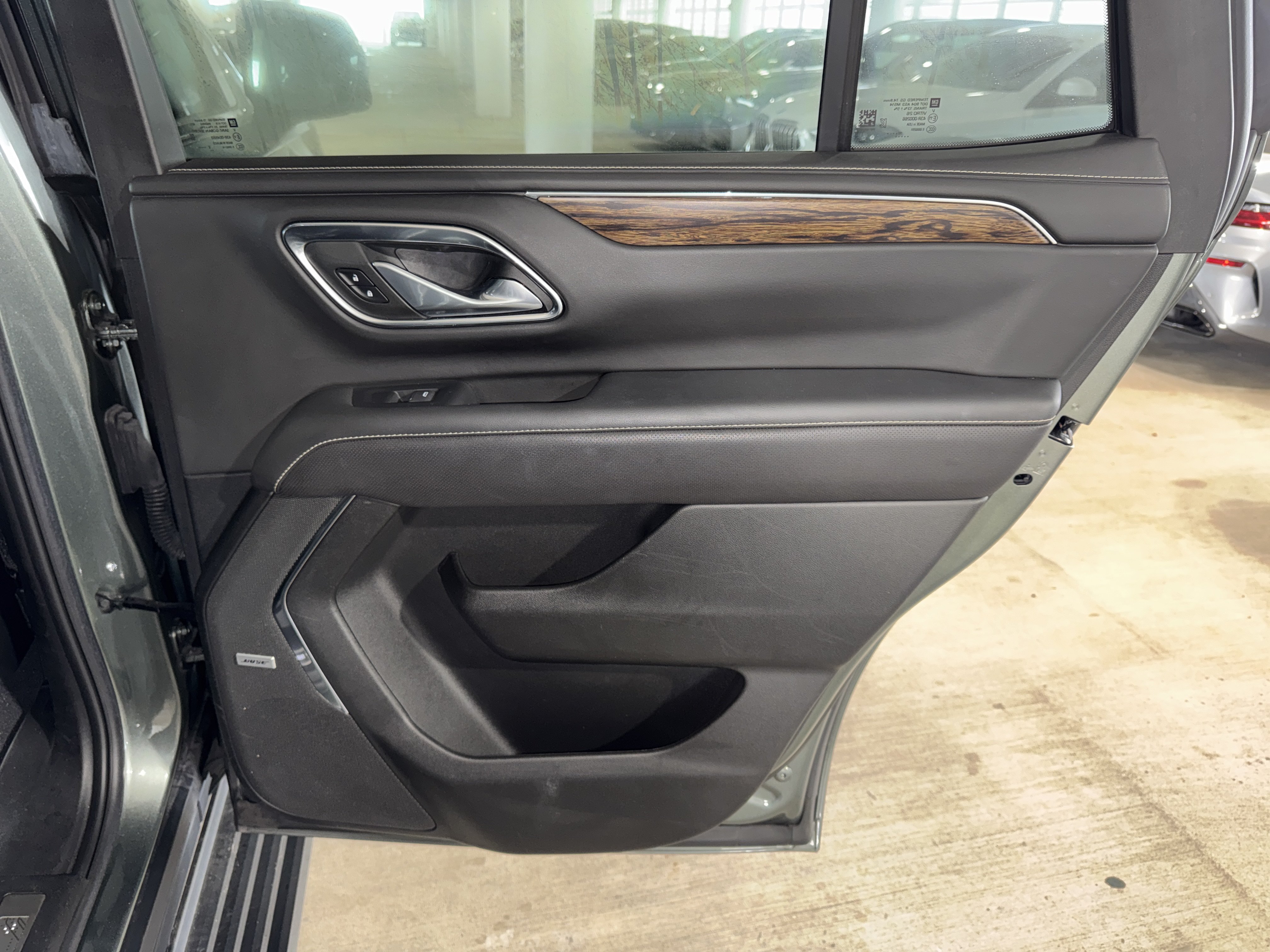 Used 2023 Chevrolet Tahoe Premier RWD image 11