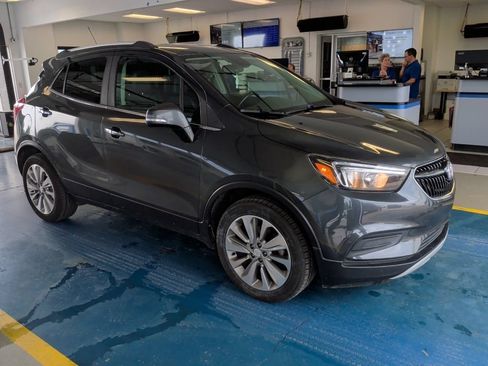 Used 2018 Buick Encore Preferred FWD image 2