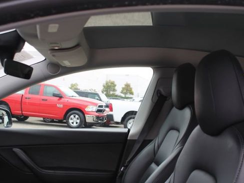 Used 2022 Tesla Model Y Performance AWD/4WD image 24
