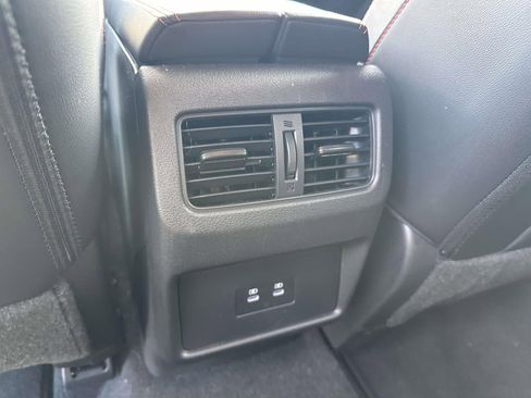 Used 2025 Nissan Rogue SV image 9