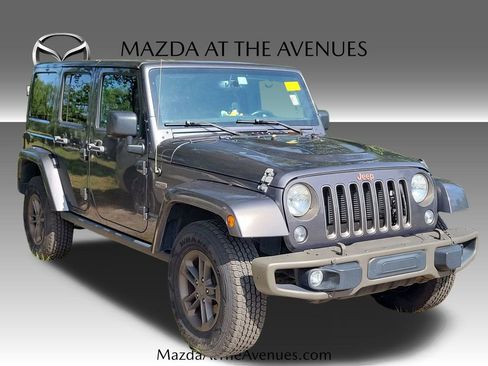 Used 2016 Jeep Wrangler Unlimited Sahara AWD/4WD image 9