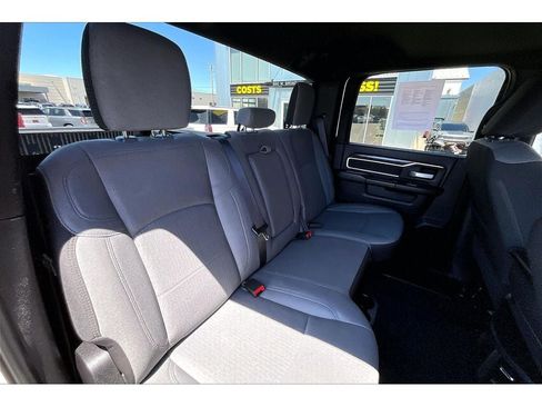 Used 2024 RAM 2500 Big Horn AWD/4WD image 29