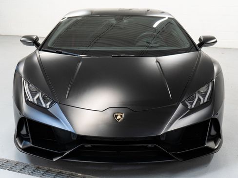 Used 2020 Lamborghini Huracan EVO image 4