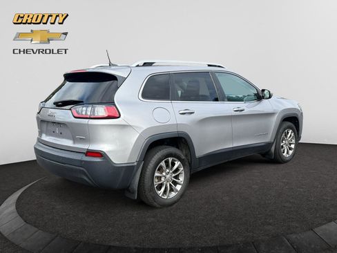 Used 2019 Jeep Cherokee Latitude Plus w/ Cold Weather Group image 5