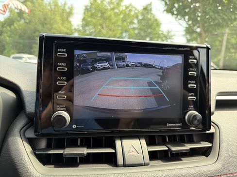 Used 2021 Toyota RAV4 SE w/ Weather & Moonroof Package AWD/4WD image 20