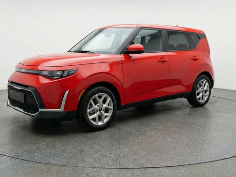 Used 2025 Kia Soul LX w/ LX Technology Package image 3