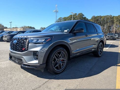 New 2026 Ford Explorer ST w/ Sun And Sound Package image 8