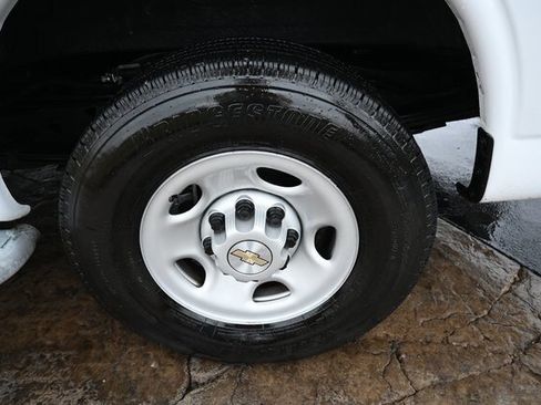 Used 2024 Chevrolet Express 2500 w/ Driver Convenience Package image 13