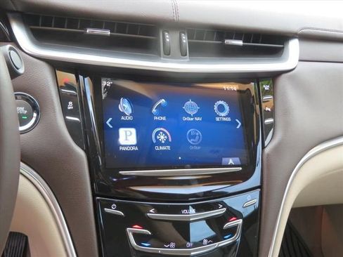 Used 2013 Cadillac XTS image 21